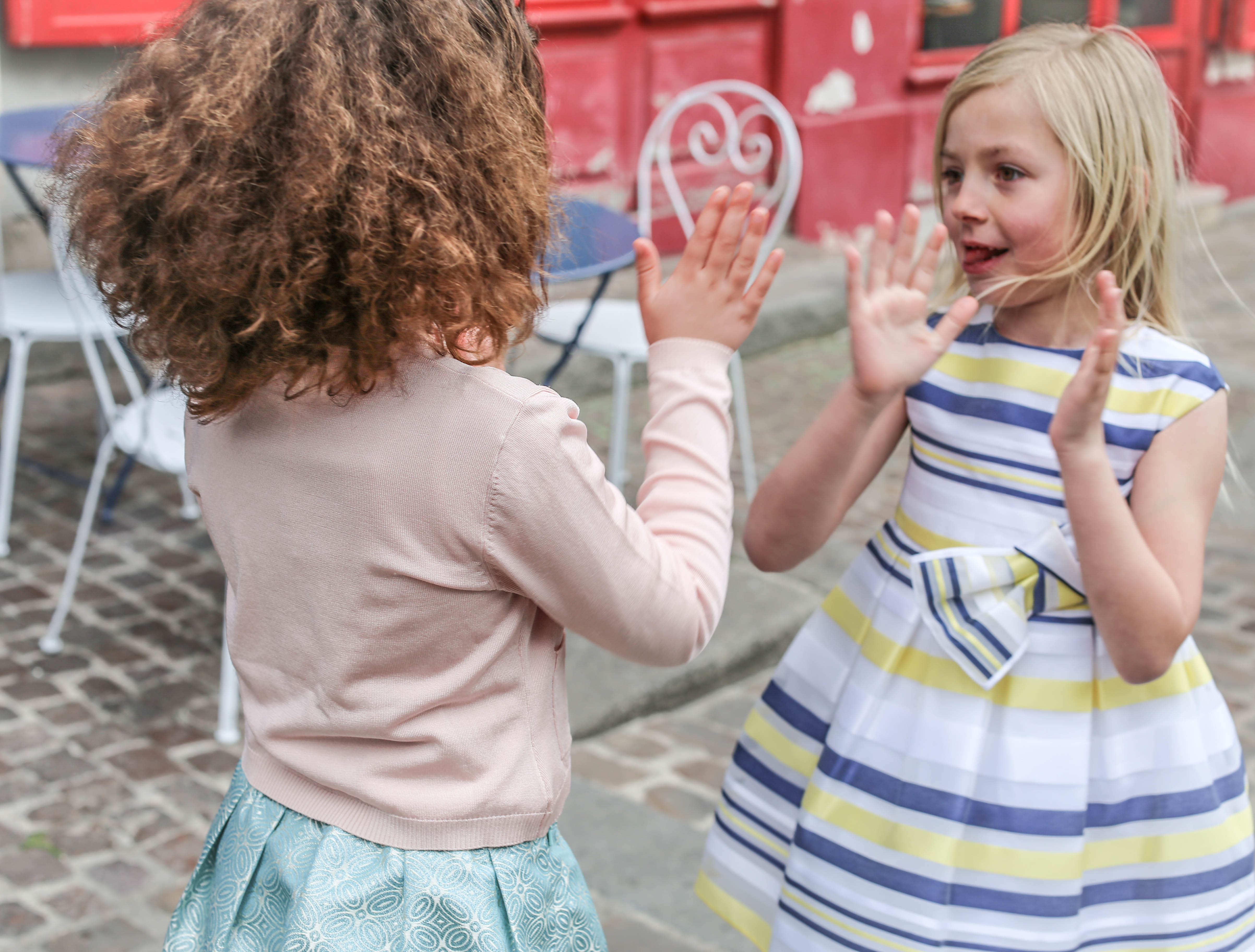 one hand clapping games