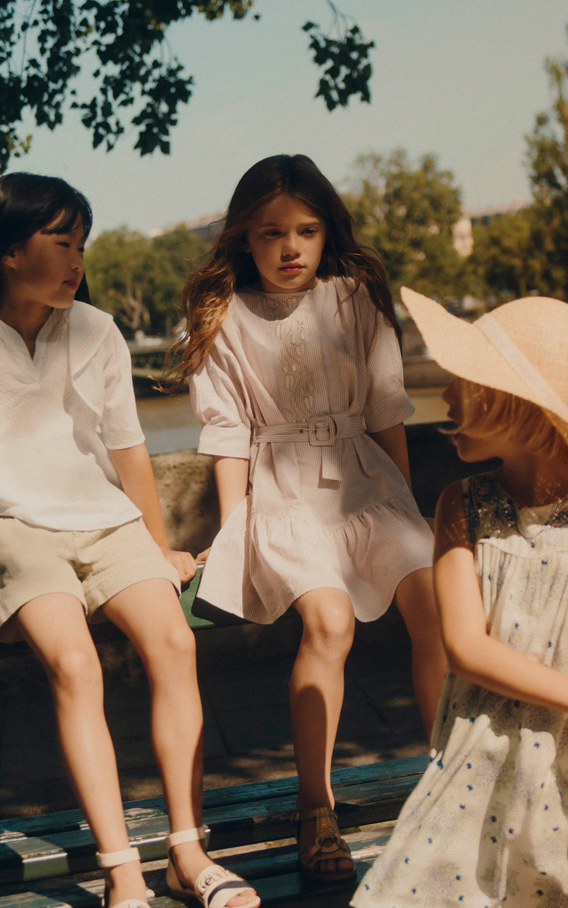 CHLOE KIDS SS22 COLLECTION - Les enfants à Paris